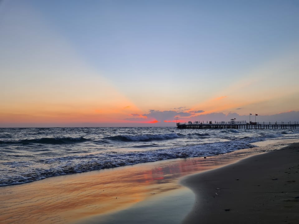 Strand Hotel Grand Side