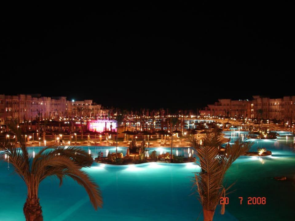 Pool bei Nacht Pickalbatros Palace Resort