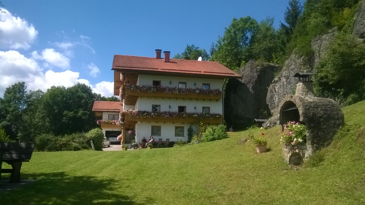 Außenansicht Pension Haus Sonnenfels