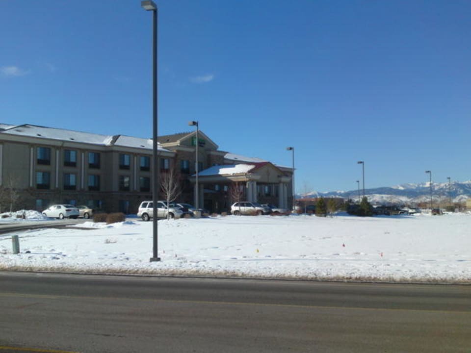 Verschneites Hotel Holiday Inn Express Hotel & Suites Longmont