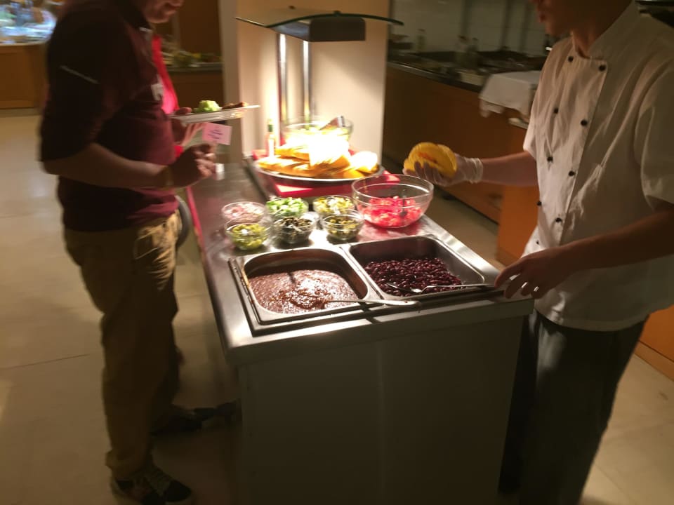 Abendessen TUI KIDS CLUB Alex Beach