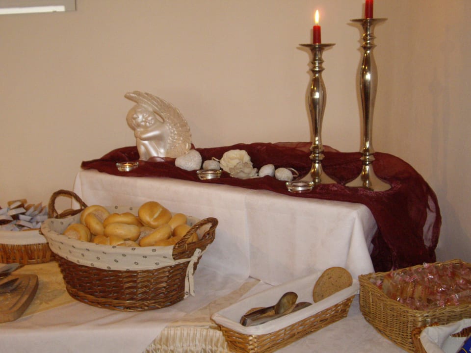 Leider nur Weissmehlsemmeln,Zwieback u.Brot Smart Hotel Firn