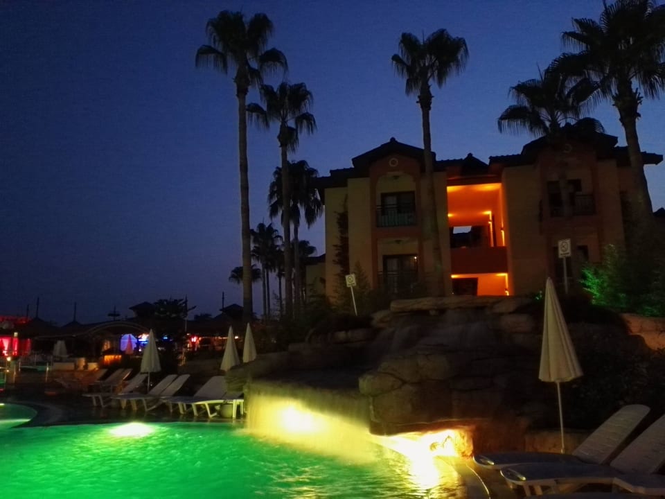 Kleiner Wasserfall Miramare Queen Hotel