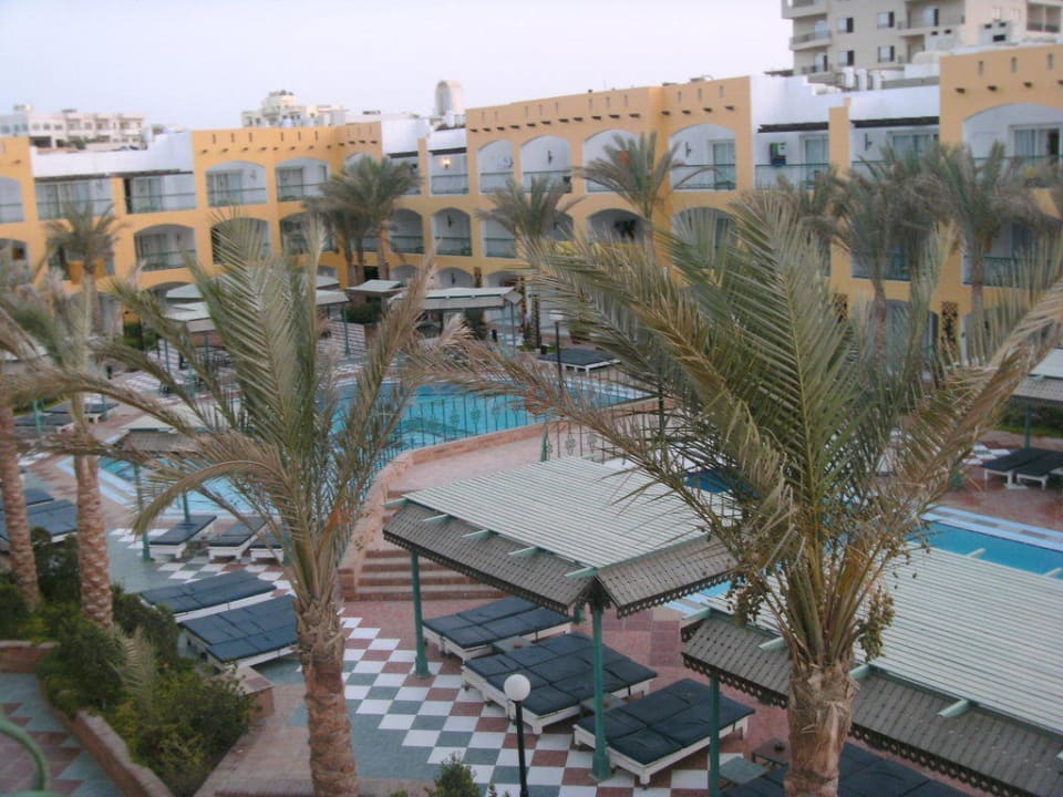 Der Pool vom Balkon aus Bel Air Azur Resort - Adults only