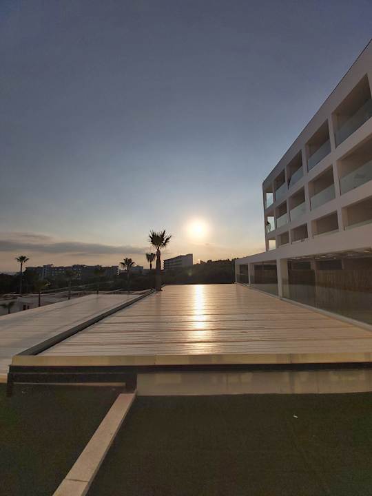 Ausblick Napa Mermaid Hotel & Suites