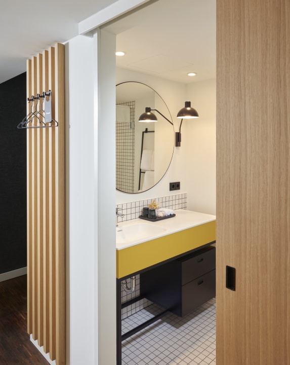 Zimmer Bob W Münchner Freiheit