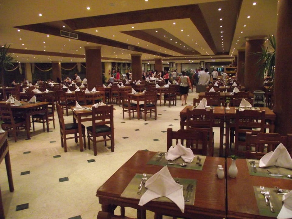 Ресторан шведского стола Riviera Aqua Park Resort