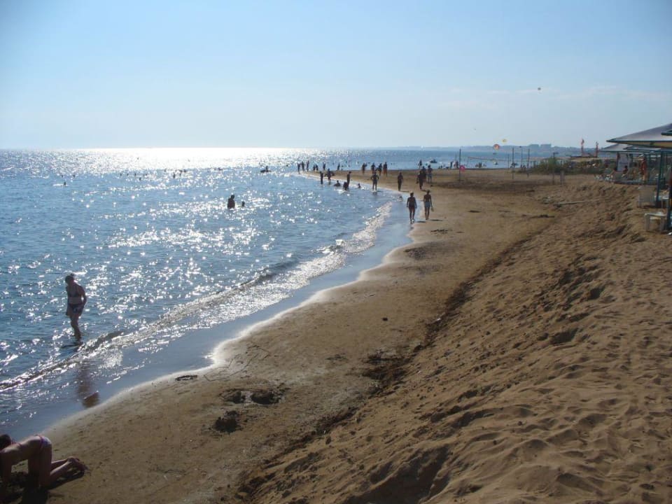 Gegen Abend am Strand PALOMA Perissia