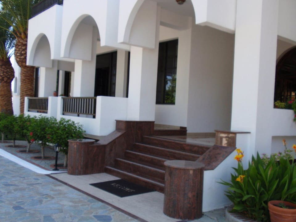 Eingang des Hotels Palladium