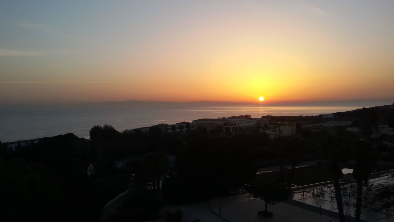 Sonnenaufgang vom Hotelzimmer Kresten Palace Hotel