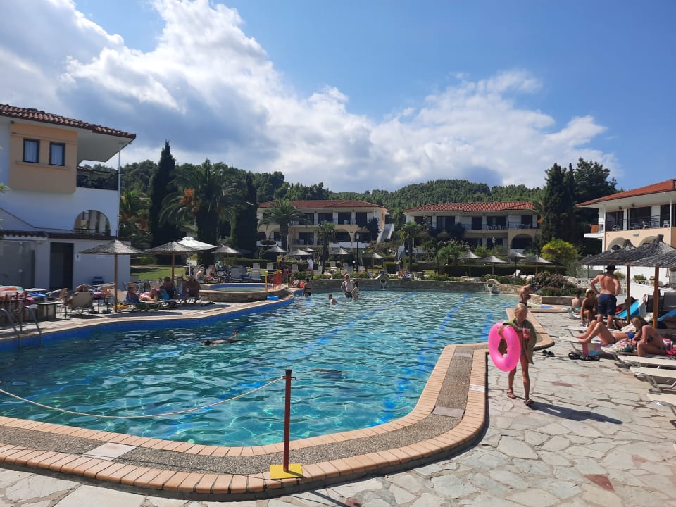 Pool Hotel Chrousso Village