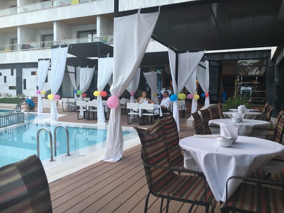 Poolbar Hotel Serrano Palace