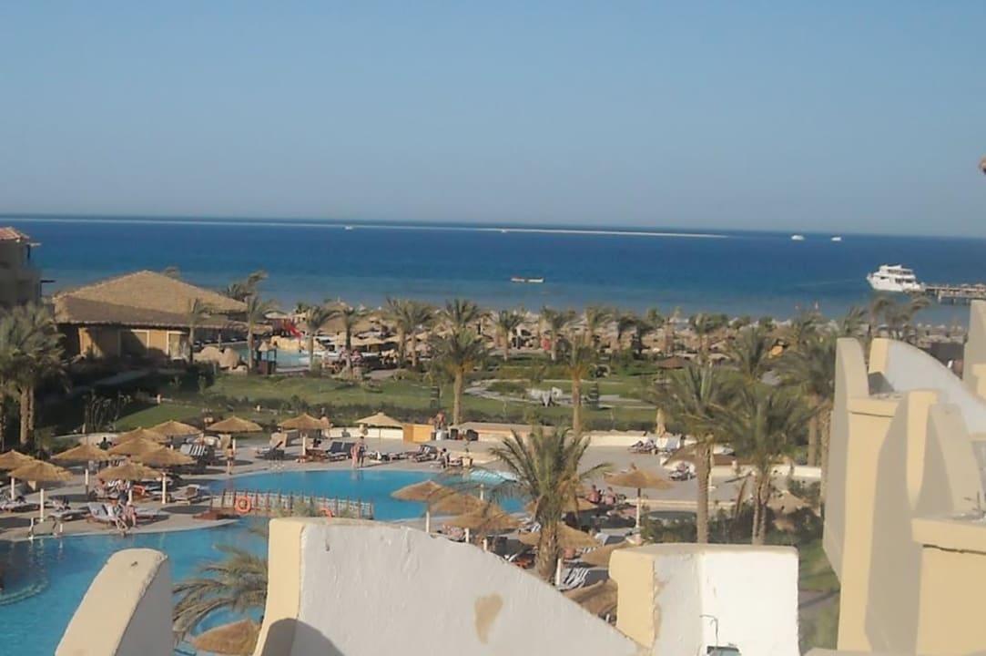 Widok z dachu Amwaj Beach Club Abu Soma Resort