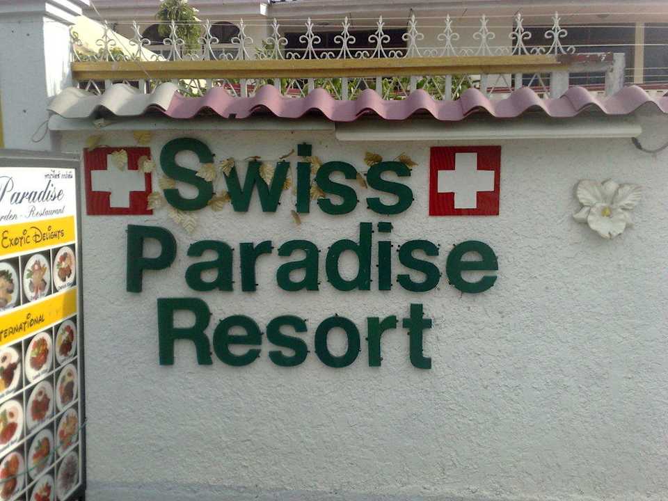 Eingang Hotel Swiss Paradise Resort