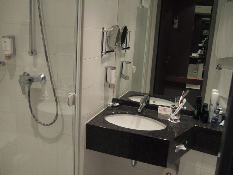 Badezimmer Mercure Hotel Hamburg Mitte