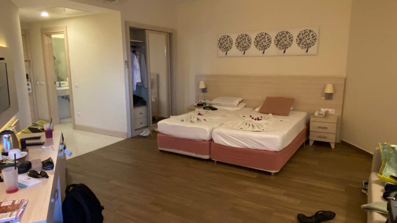 Zimmer Can Garden Resort