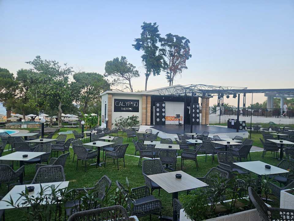 Gartenanlage Hotel Calypso Beach