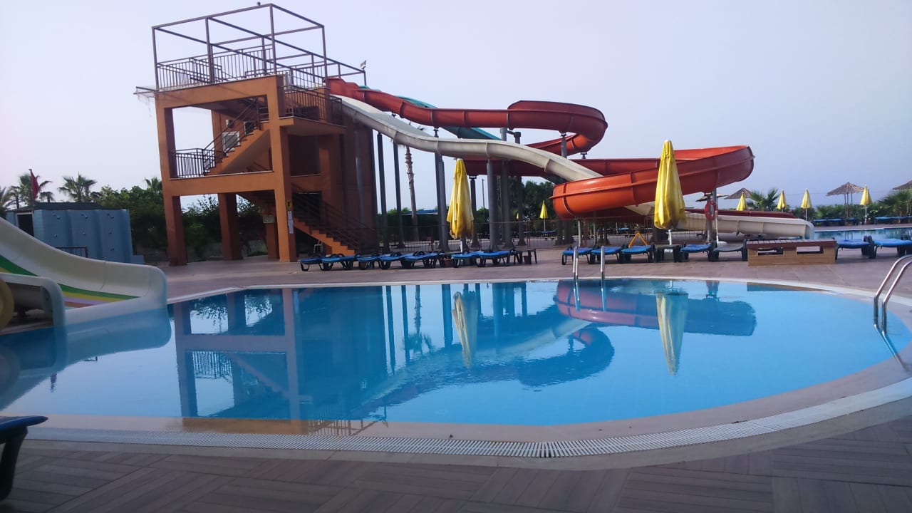 Pool Club Turtas Beach Hotel