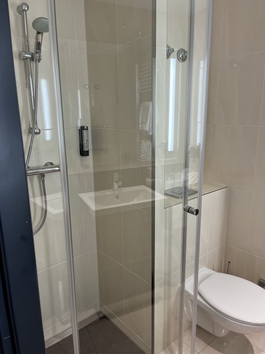 Zimmer IntercityHotel Berlin Hauptbahnhof