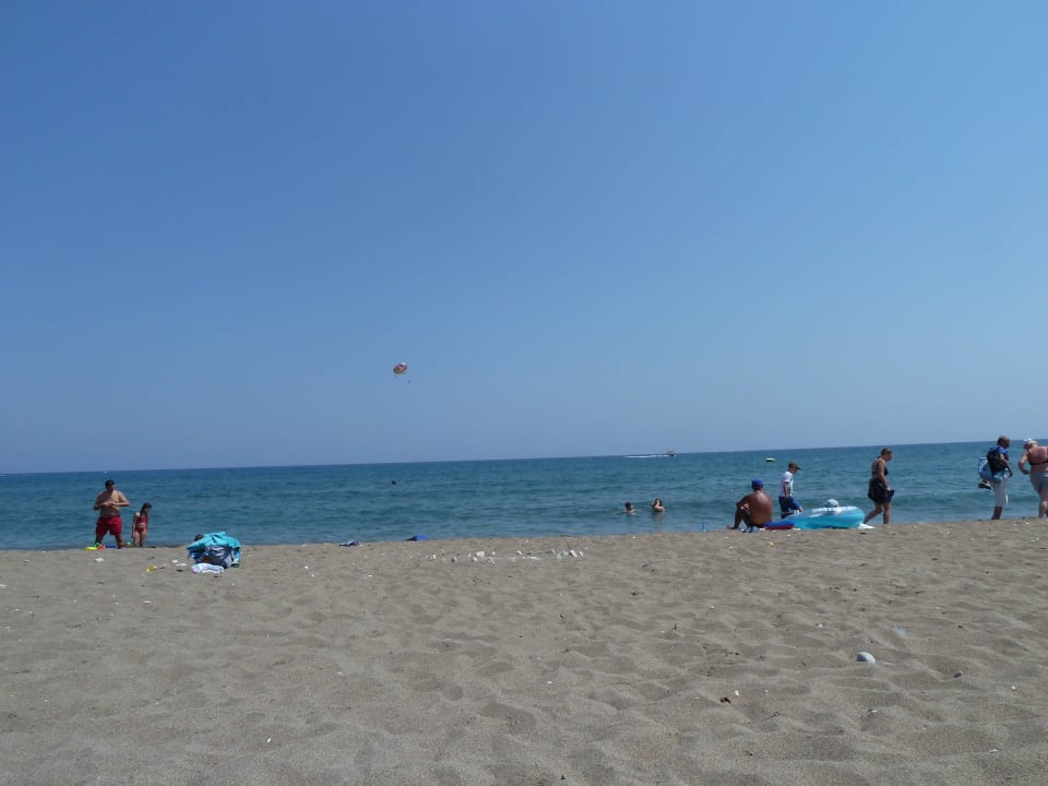 Feiner Sand, sehr sauber und schön leer! Hotel Faliraki Bay
