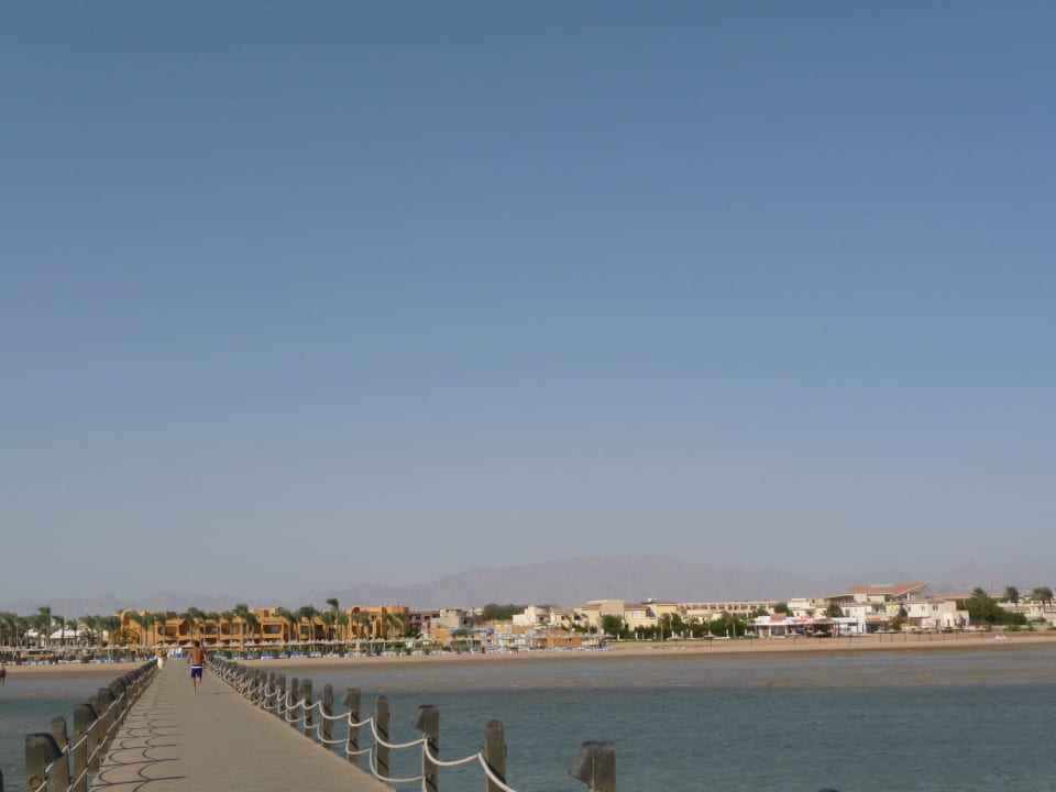 Steg zum Riff Stella Beach Resort & Spa Makadi Bay
