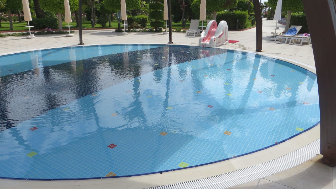 Pool Saphir Resort & Spa