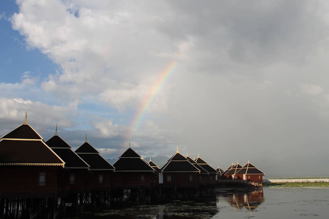 Water bungalow Hupin Inle Khaung Daing Village Resort