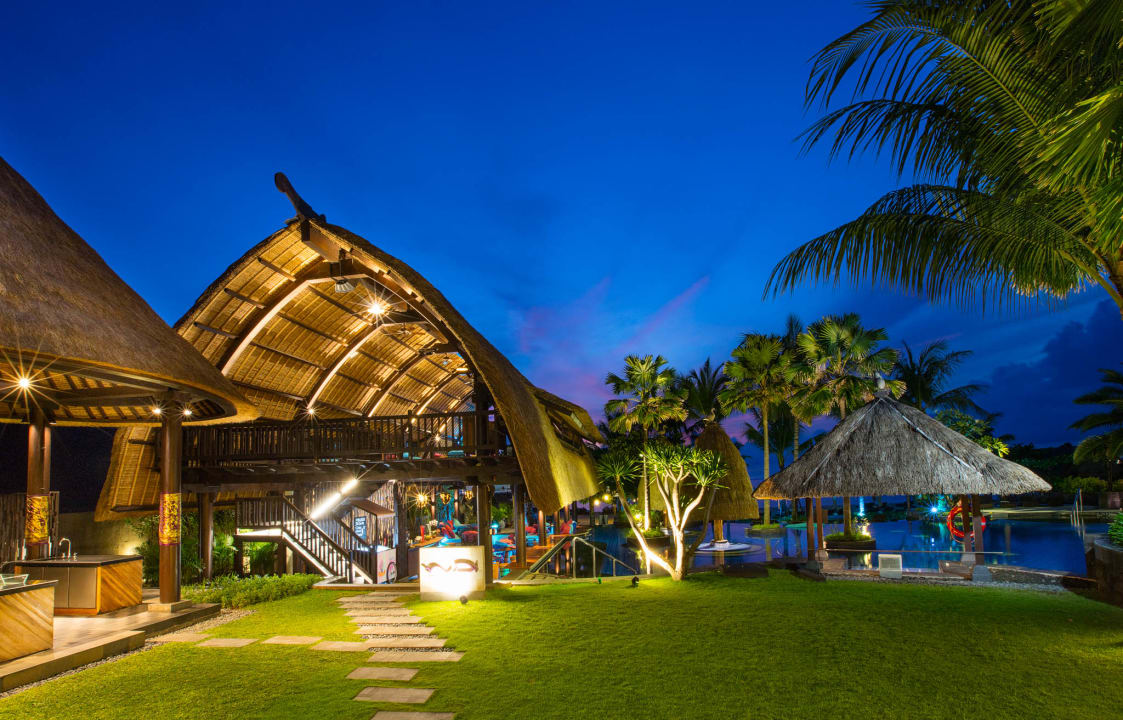 Gartenanlage Holiday Inn Resort Bali Nusa Dua