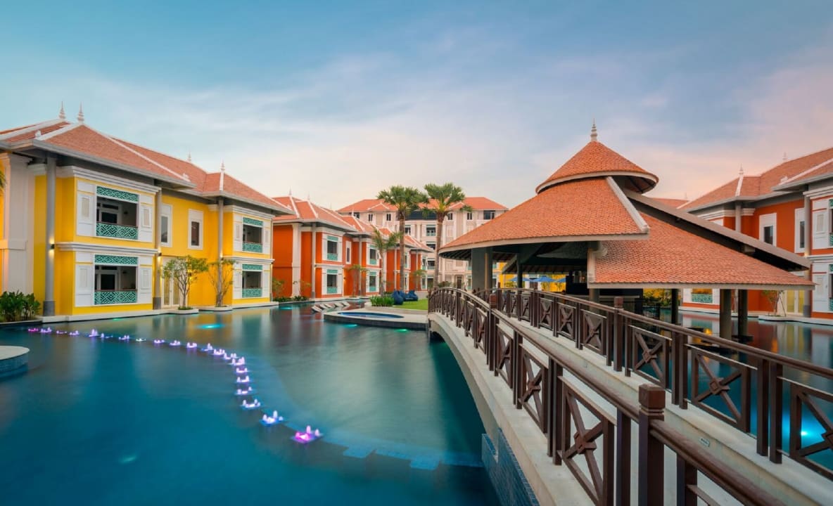 Pool Memoire Palace Resort & Spa