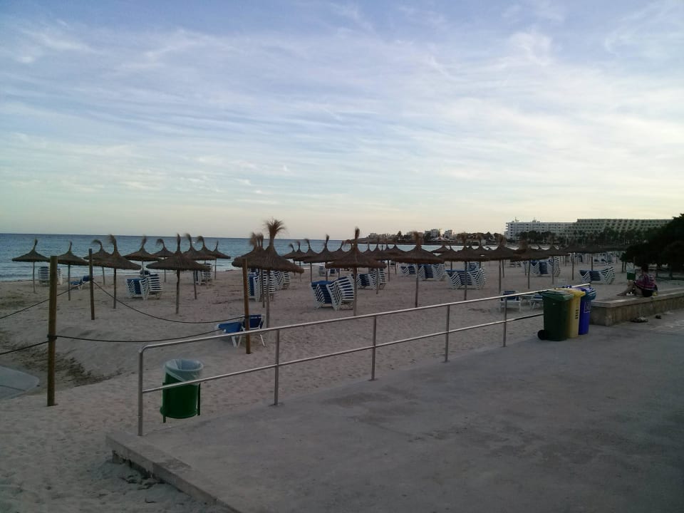Strand gegen Abend Welikehotel Marfil Playa
