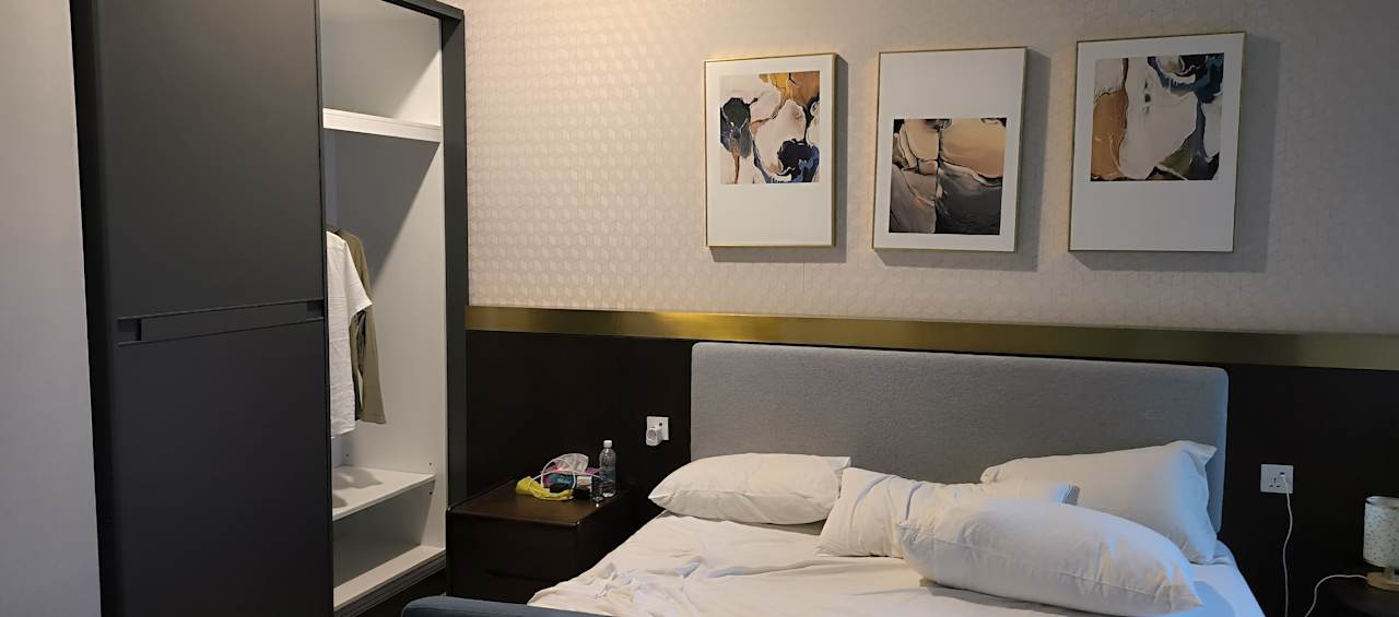 Zimmer Ceylonz Suites by MyKey Global
