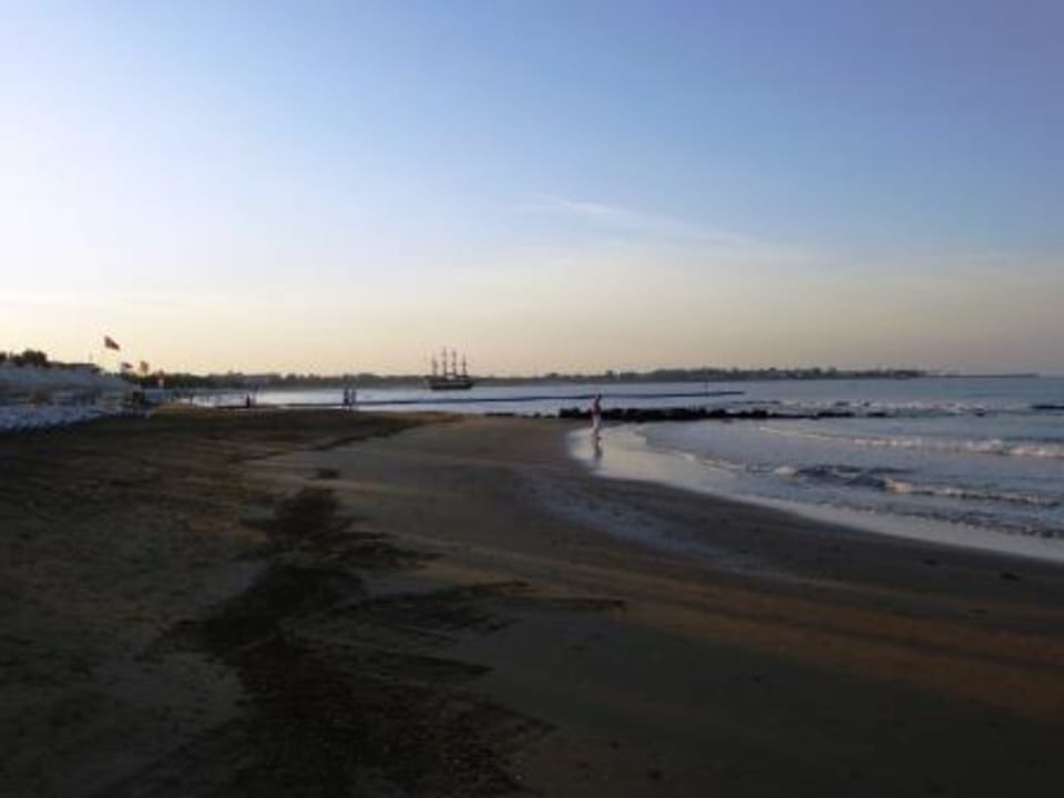 Strand Melas Resort Hotel