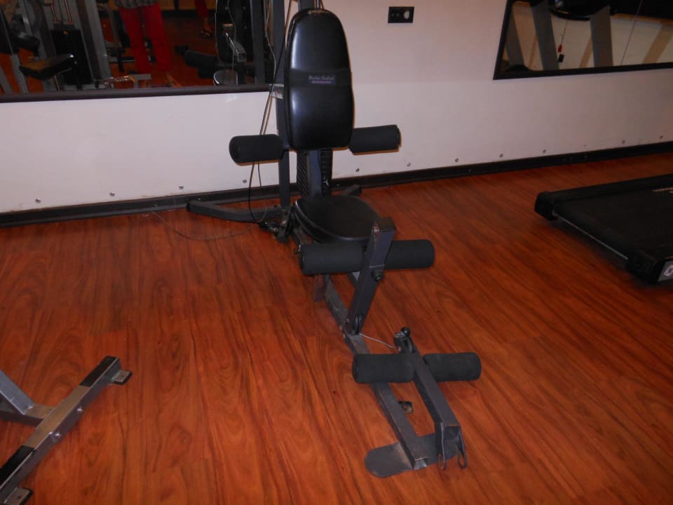 Fitnessraum kaputte Geräte! Siam Elegance Hotels & Spa