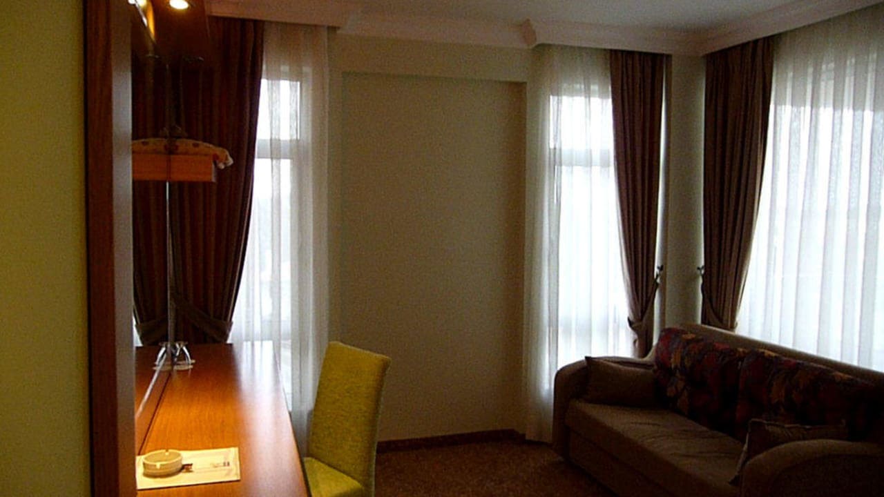 Zimmer 808 Hotel Sirma