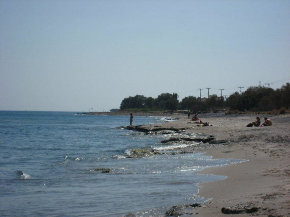 Plaża hotelu Lagas -  widok na prawo Lagas Aegean Village