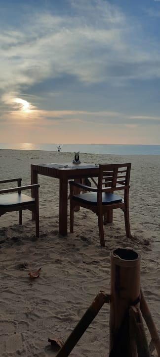 Strand Bangsak Village