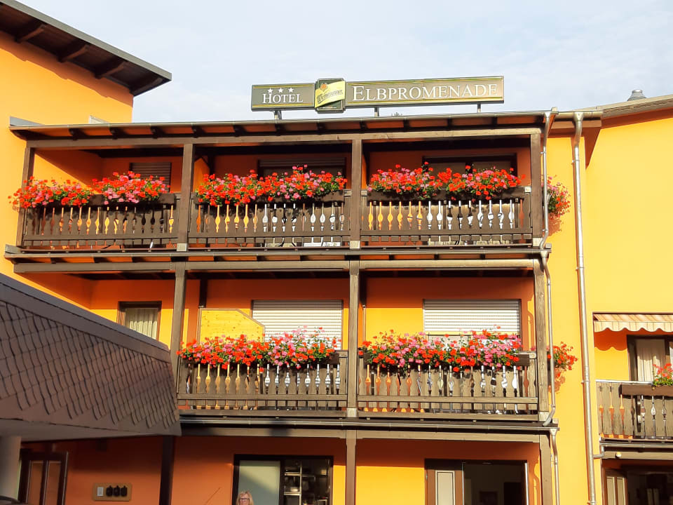 Außenansicht Hotel Elbpromenade