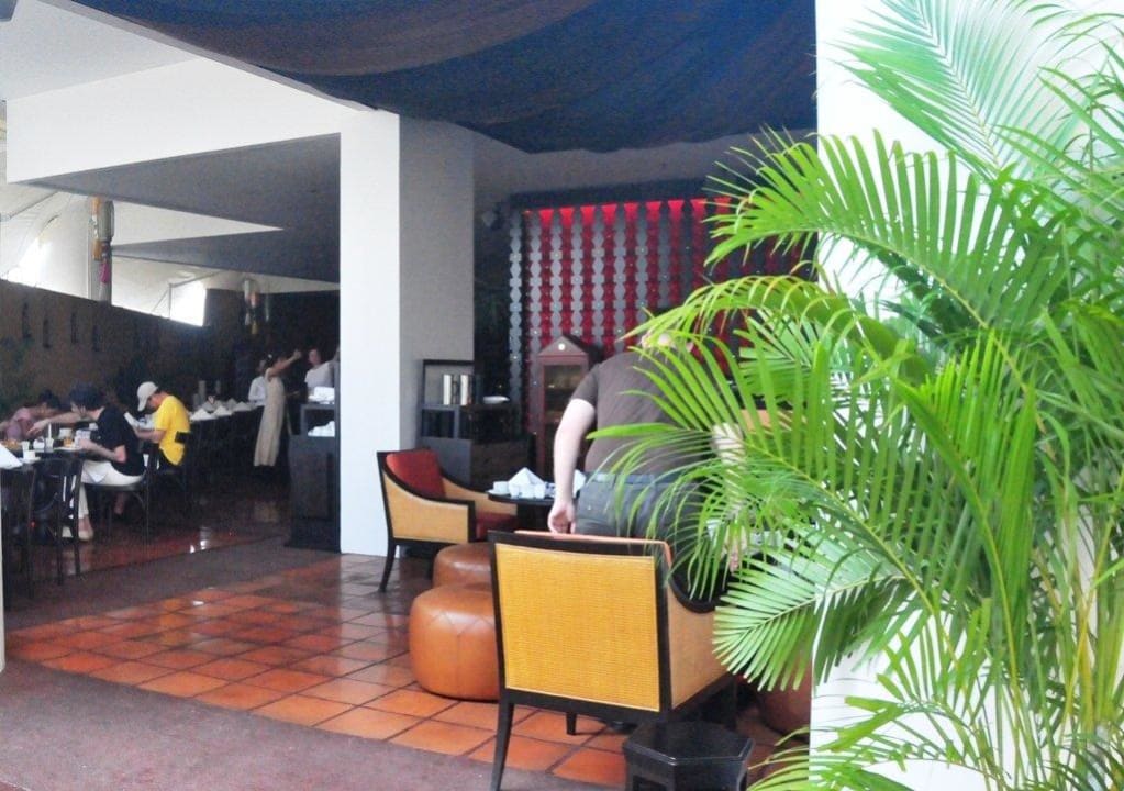 Blick vom Pool ins Restaurant Hotel Lebua At State Tower