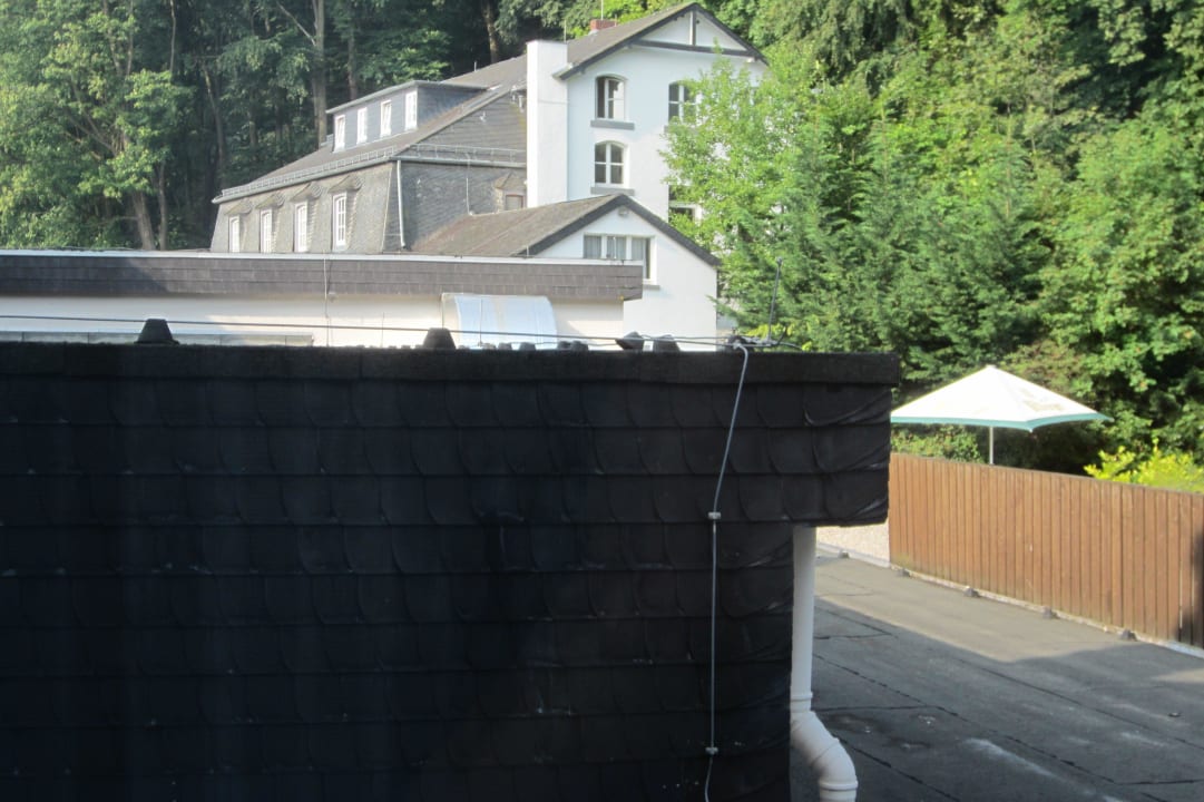 Innenhof, ab 6.00Uhr Lärm durch Personal + Anlie Seehotel Maria Laach