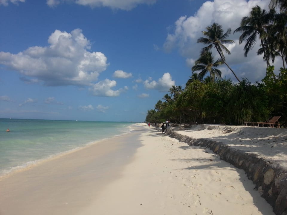 Einsamkeit Neptune Pwani Beach Resort & Spa