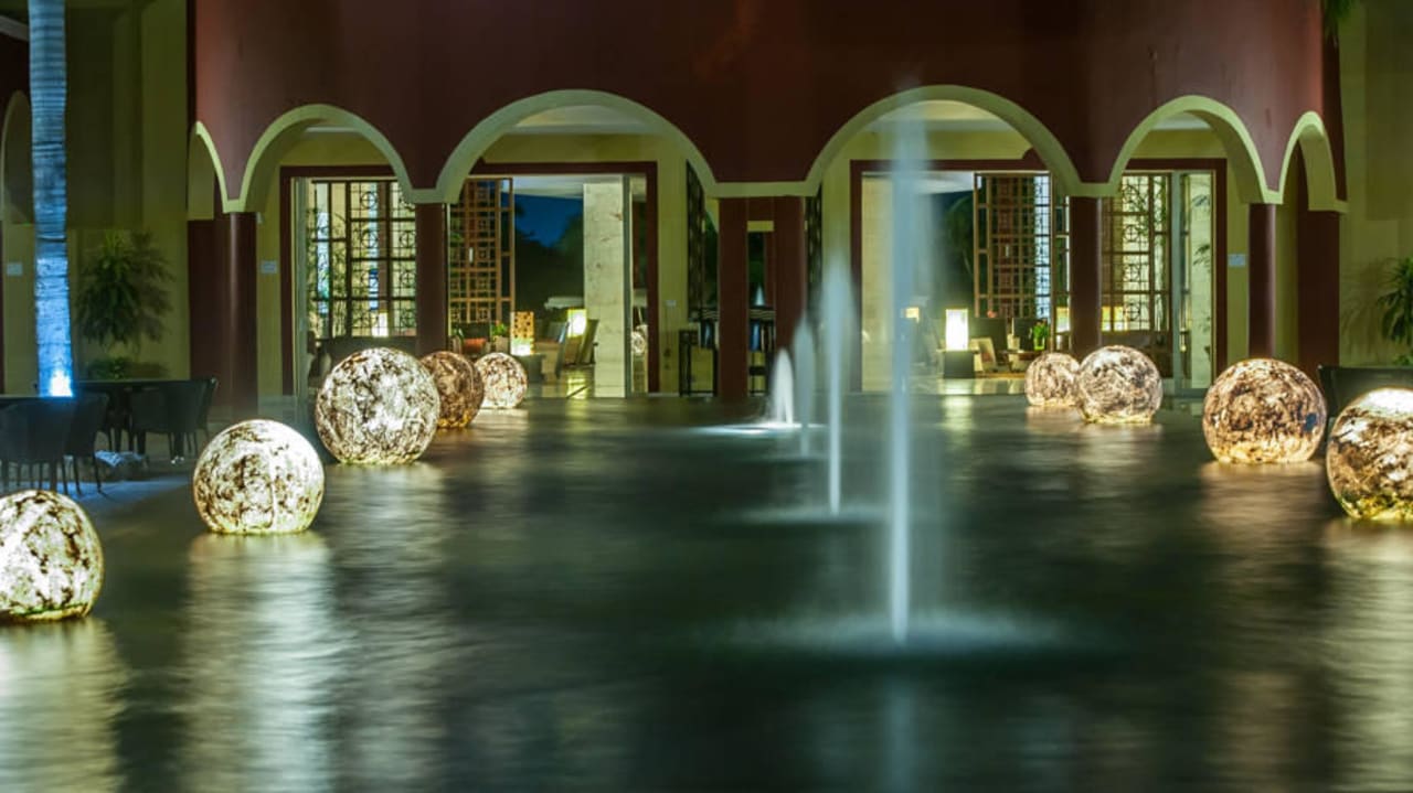 Brunnen nach der Lobby H10 Ocean Maya Royale - Adults only
