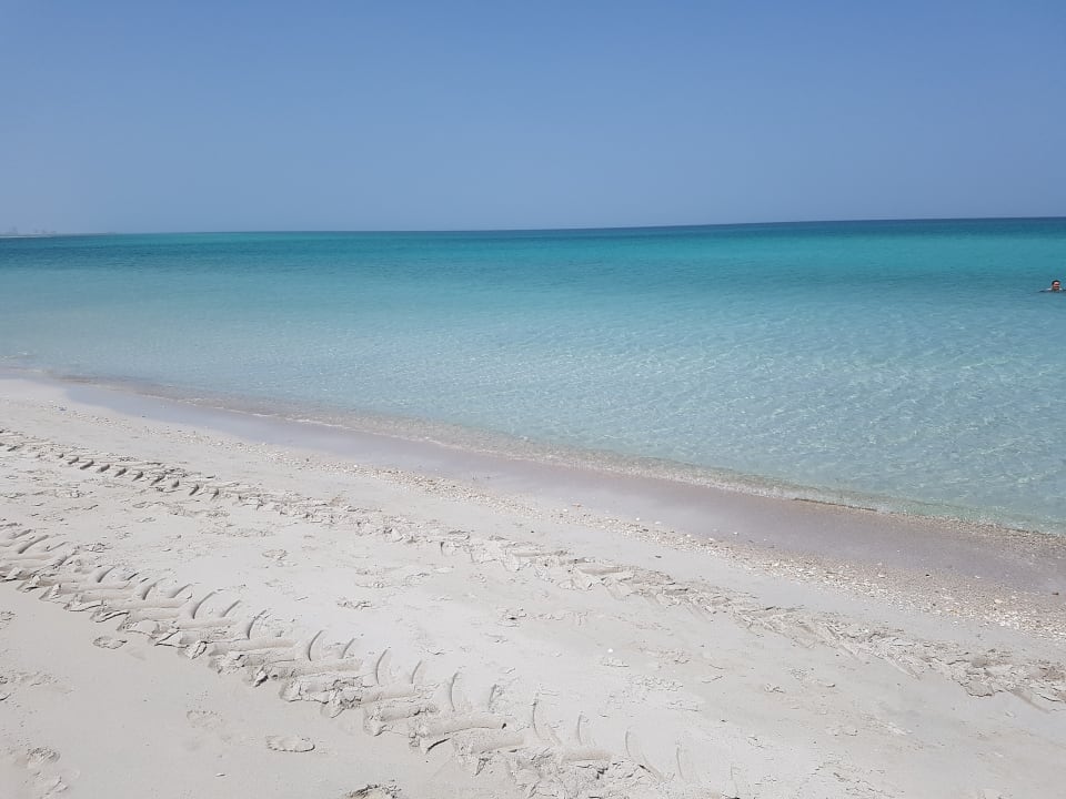 Strand Saadiyat Rotana Resort &  Villas