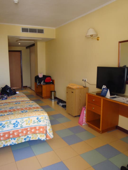 Fliesen Iberostar Waves Bouganville Playa