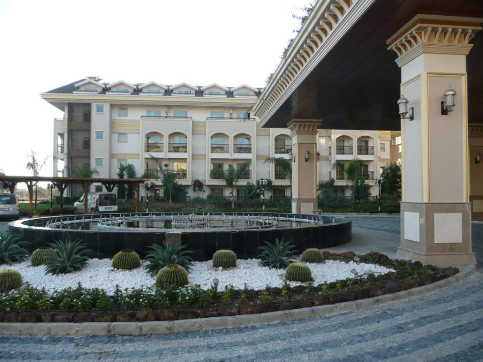Eingang vom Hotel Diamond Excellence Resort & Spa