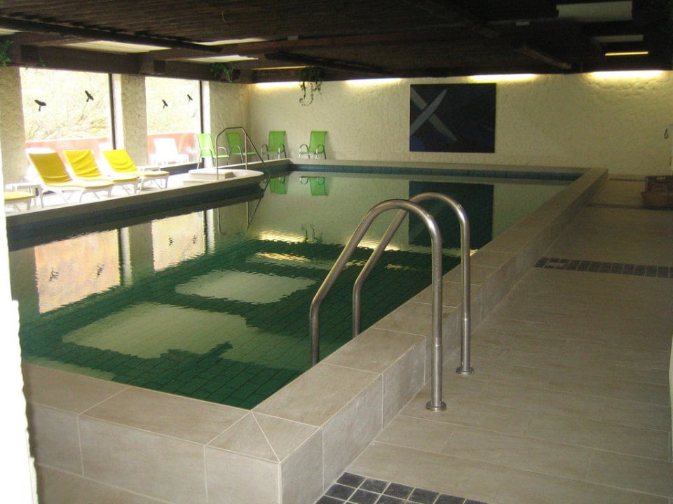 Poolbereich renoviert Hotel Lochmühle