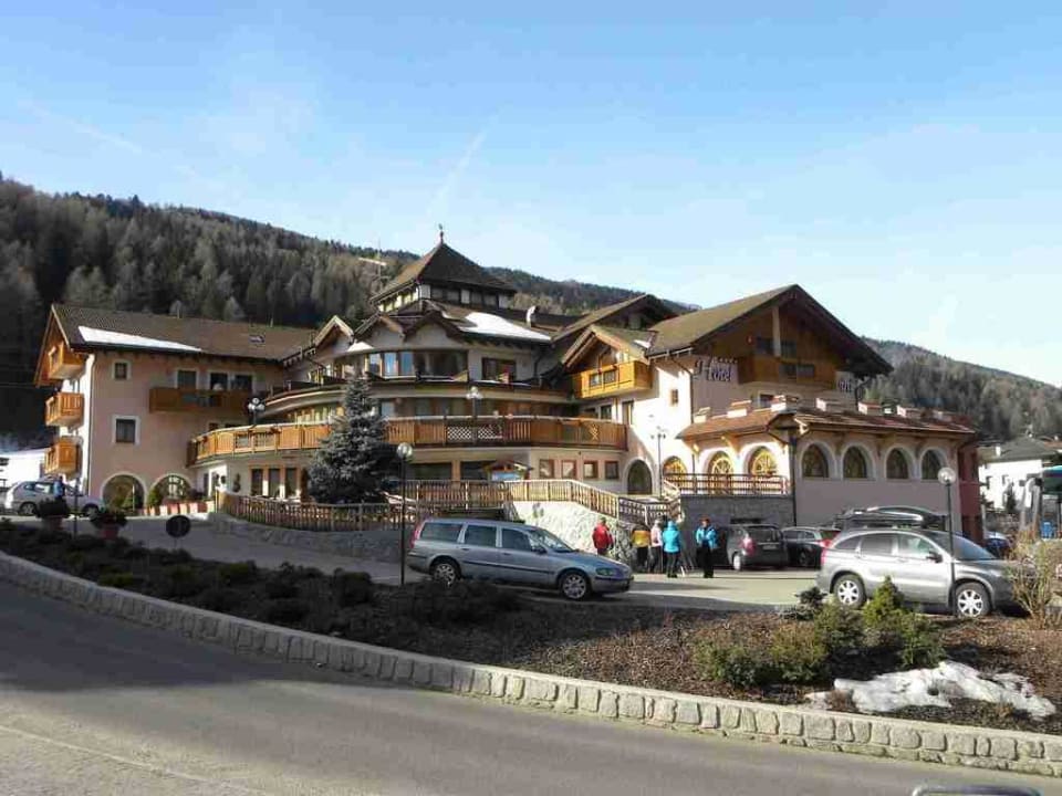 Eingangsseite Tevini Dolomites Charming Hotel