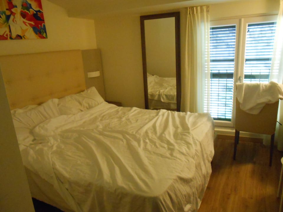 Bett Belvedere