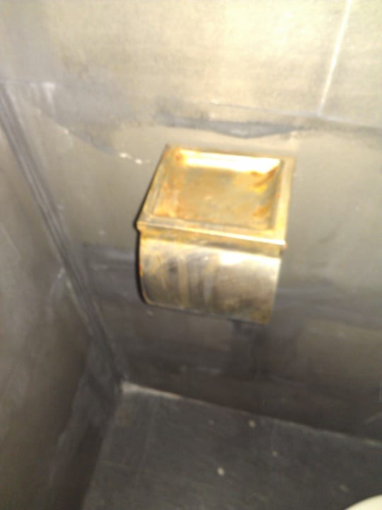 Sehr "hygienischer" WC-Papierhalter! Kahramana Park