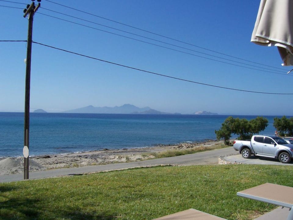 Blick von der Liege auf das Meer Atlantica Mikri Poli Kos