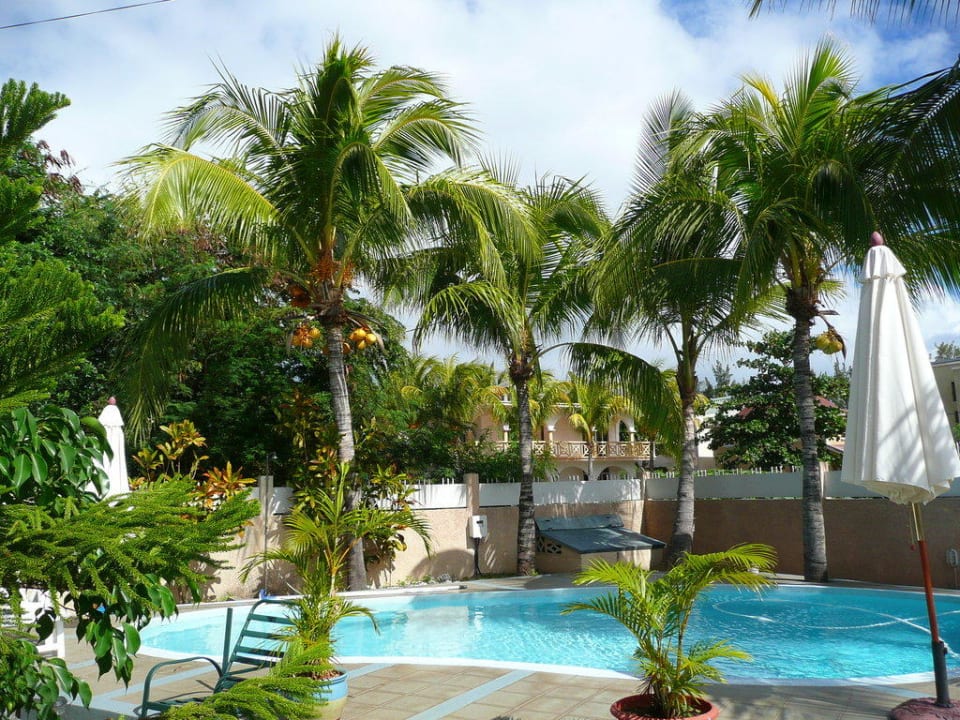 Garden Pallagino Charming Beach Side Villa